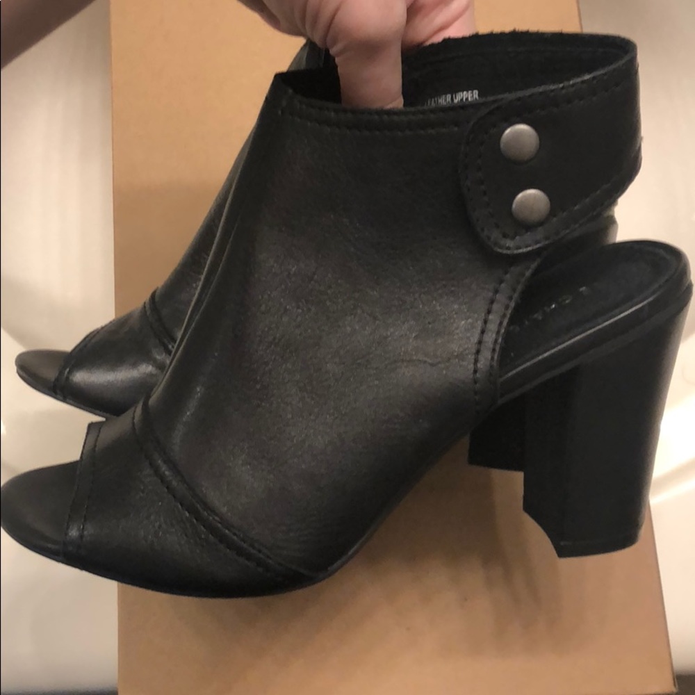 Le Chateau block heel peep toe bootie sandal